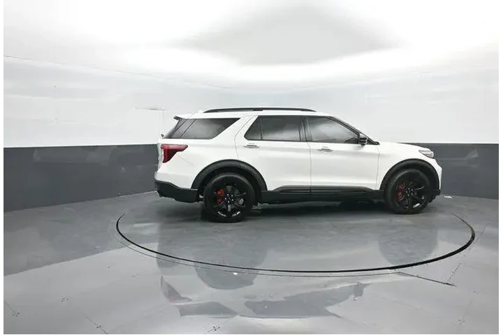 $38860 : Ford Explorer 2022 AWD ST 4d image 8