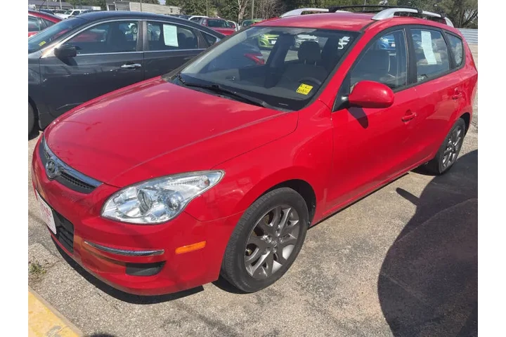 2012 Elantra Touring SE image 1