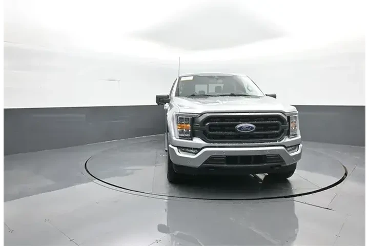 $39990 : Ford F-150 2023 4x4 XLT 4dr image 2