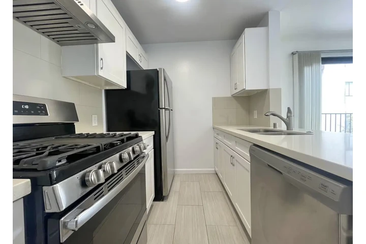 $1100 : APTO EN LOS ANGELES 1PARKING🚘 image 2