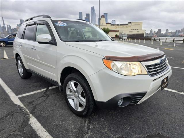 $9495 : 2009 SUBARU FORESTER image 3