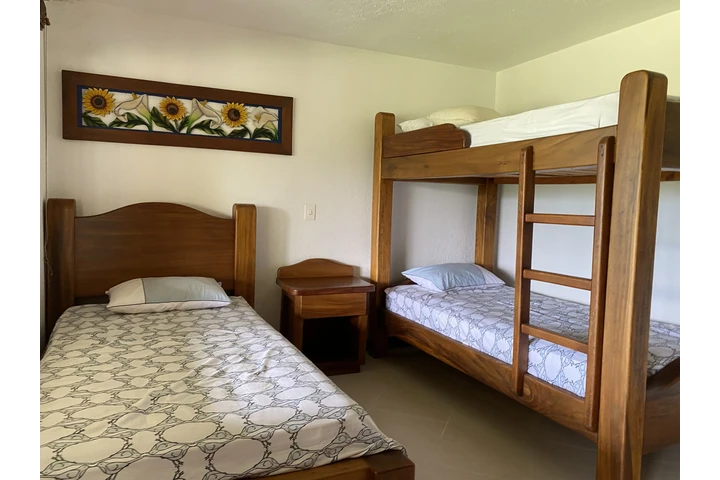 $8700000000 : Finca en Venta en Girardota image 2