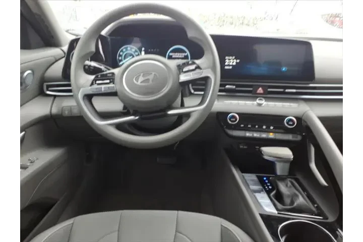 $26990 : Hyundai ELANTRA Hybrid 2024 image 7