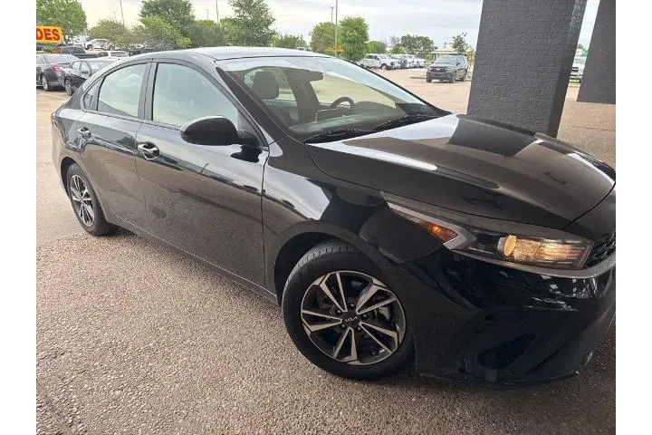 $19431 : Kia Forte 2024 LX 4dr Sedan image 7