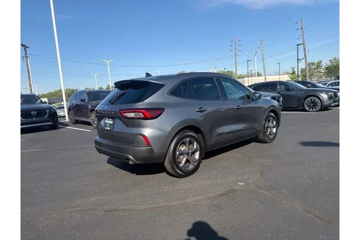 $28980 : Ford Escape 2025 ST-Line 4dr image 10