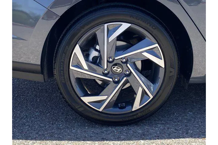 $20083 : Hyundai ELANTRA 2025 SEL Spo image 9