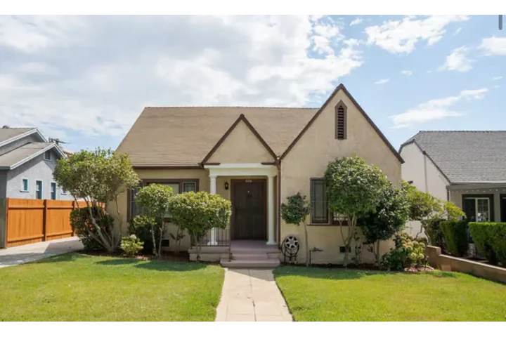 $3995 : 606 South St, Glendale, CA 912 image 2