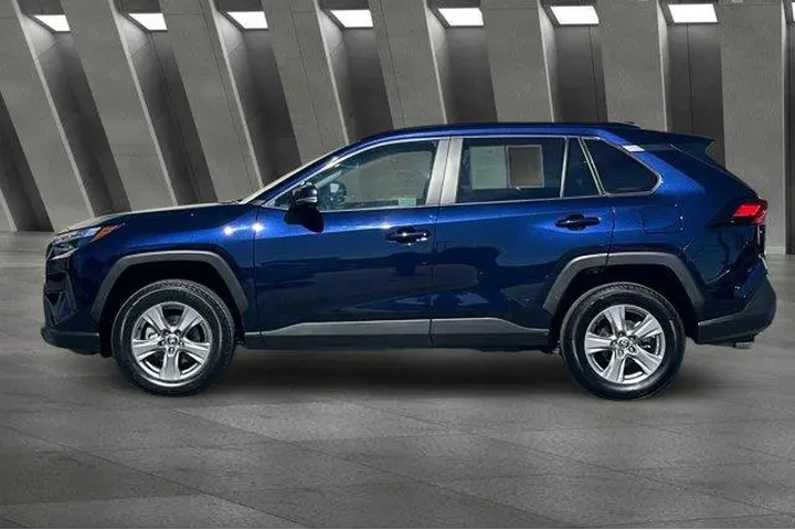 $33500 : Toyota RAV4 2025 AWD XLE 4dr image 10