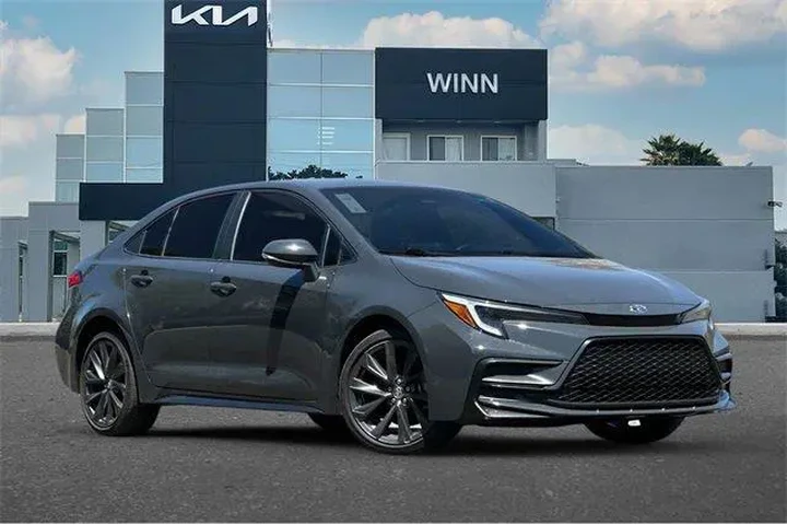 $21945 : Toyota Corolla 2023 SE 4dr S image 2