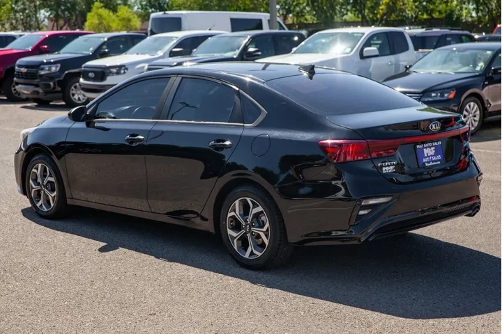 $16950 : 2019 Forte LXS image 7