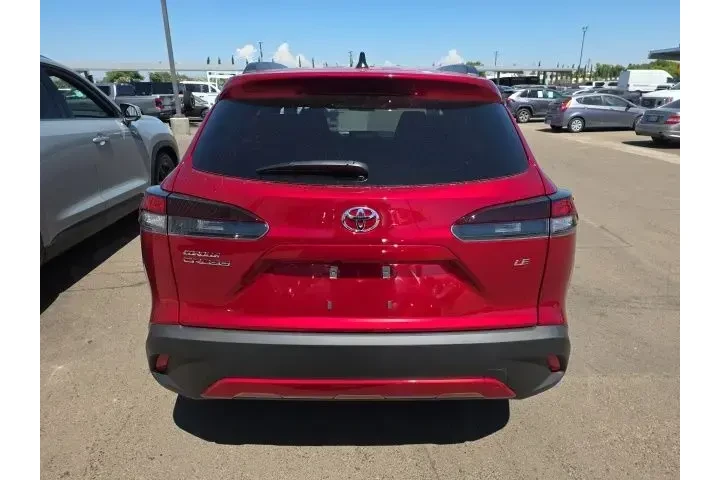 $32900 : Toyota Corolla Cross 2026 LE image 5