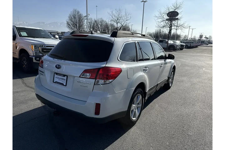 $6546 : Subaru Outback 2014 AWD 2.5i image 5