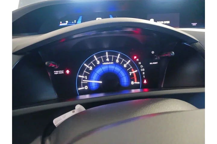 $28998 : Ford Explorer 2022 AWD XLT 4 image 6