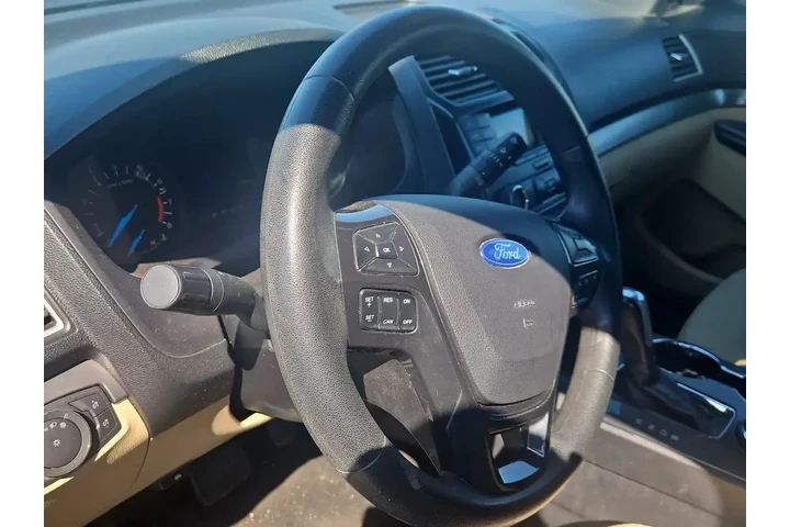 $11000 : Ford Explorer 2017 AWD Base image 2