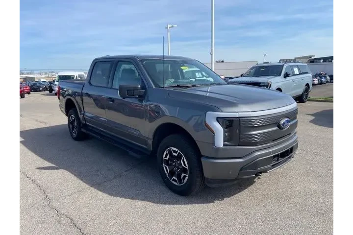 $38346 : Ford F-150 Lightning 2022 AW image 2