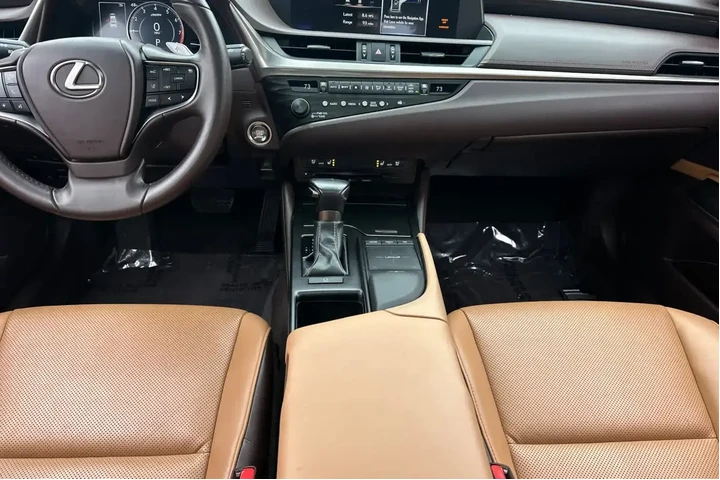 $29995 : Lexus ES 350 2019 F SPORT 4d image 3