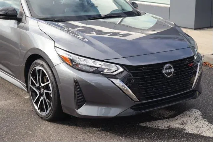 $19476 : Nissan Sentra 2025 SR 4dr Se image 5
