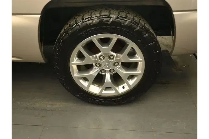 $8450 : Chevrolet Silverado 1500 200 image 9