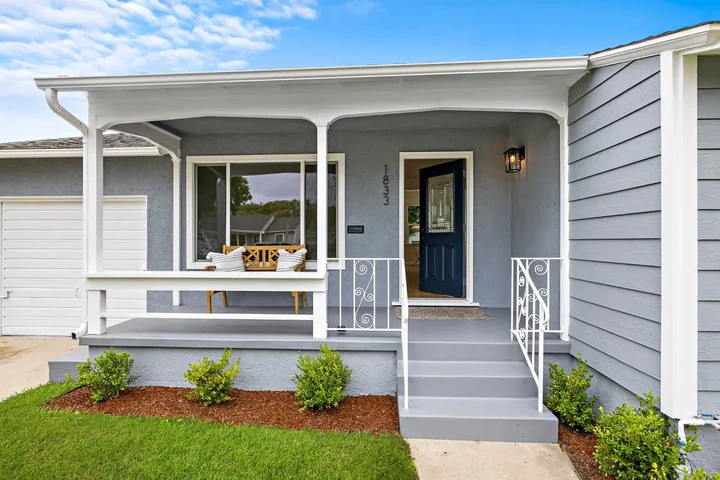 $1000 : Delightful two bedroom, 1 bath image 2