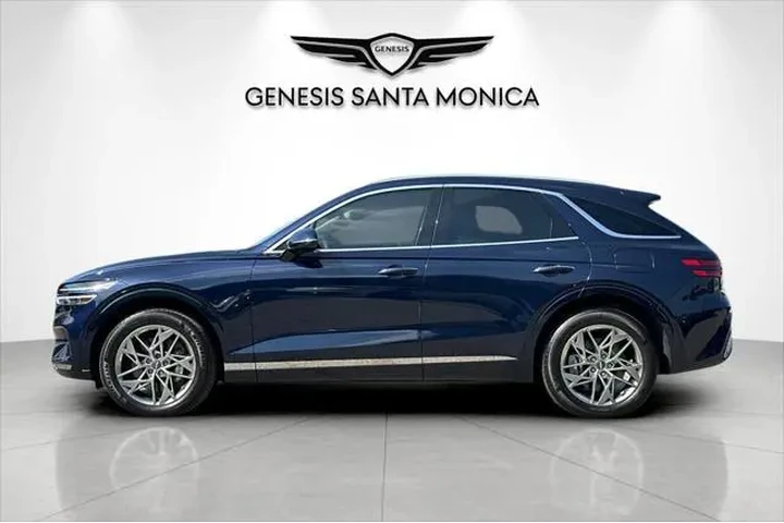 $35558 : Genesis GV70 2023 AWD 2.5T S image 9