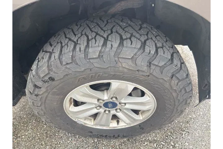 $30074 : Ford F-150 2019 4x4 XL 4dr S image 4