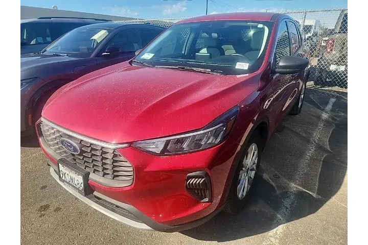 $21371 : Ford Escape 2023 Active 4dr image 3
