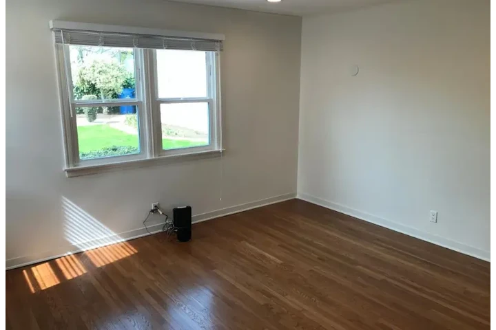 $2458 : 3bed available in Los Angeles image 6