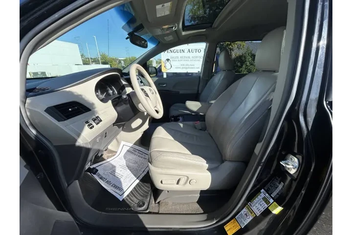 $12990 : 2014 Sienna XLE 7-Passenger image 10