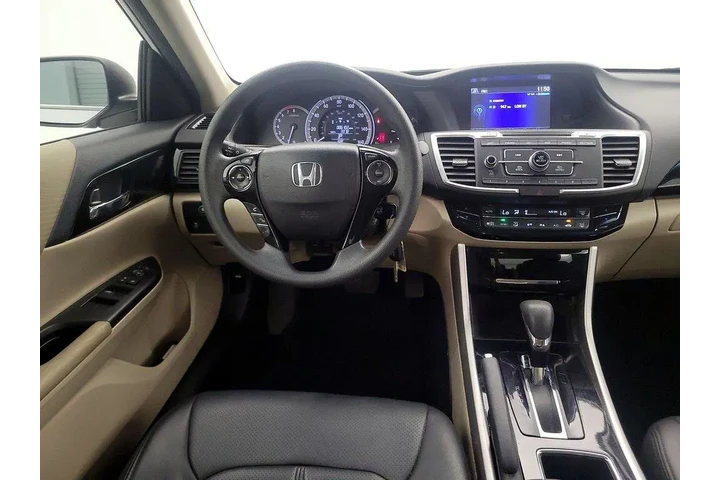 $18998 : Honda Accord 2017 LX 4dr Sed image 10