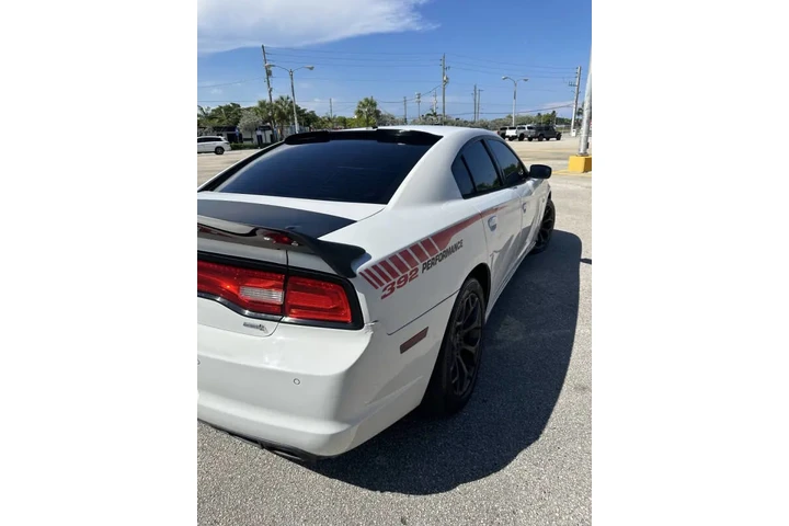 $8800 : 2012 Charger R/T Max image 5