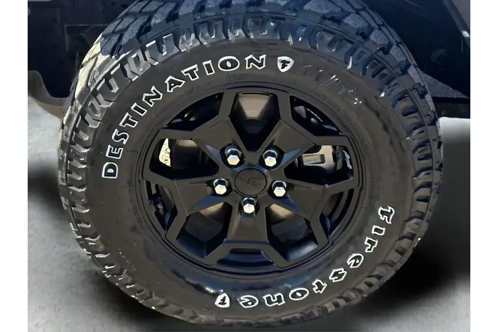 $30995 : Jeep Gladiator 2022 4x4 Will image 9