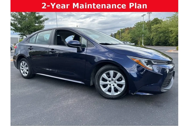 $21677 : Gold Certified2023 Corolla LE image 1