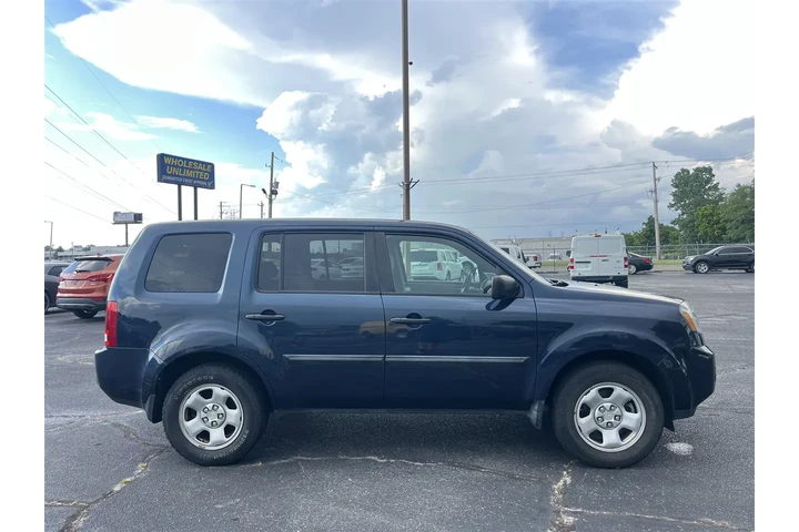 $7995 : 2011 Pilot LX 2WD 5-Spd AT image 6