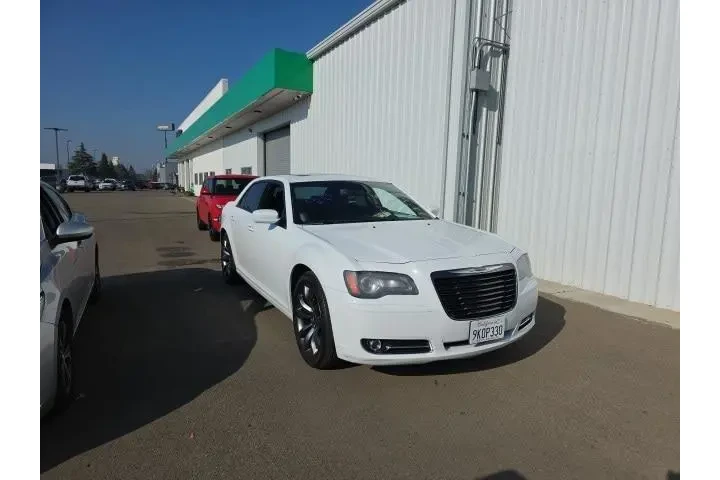 $13900 : Chrysler 300 2014 S 4dr Seda image 1