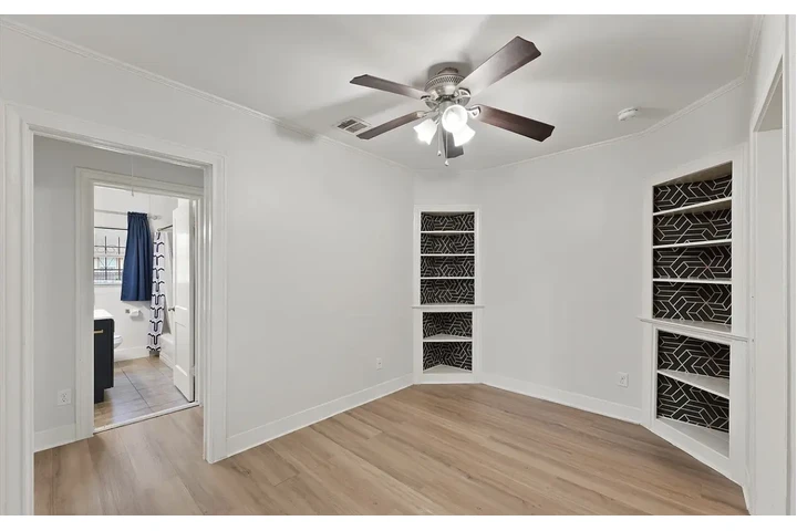 $980 : charm natural  hardwood Home image 5