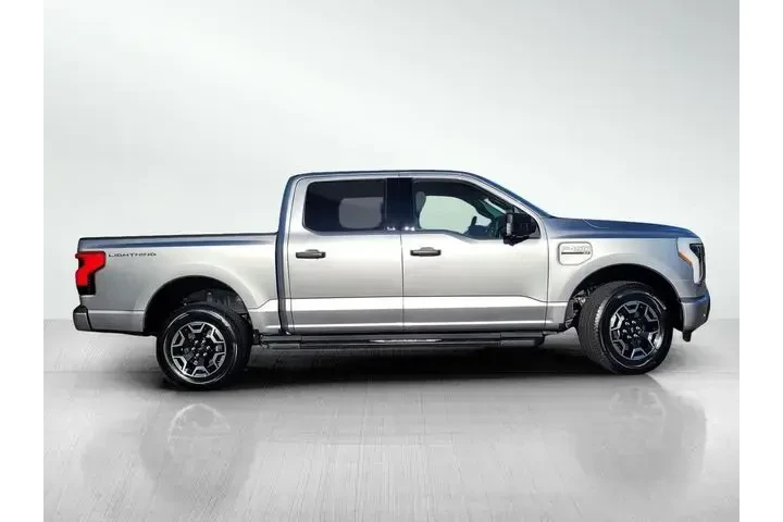 $33211 : Ford F-150 Lightning 2023 AW image 3