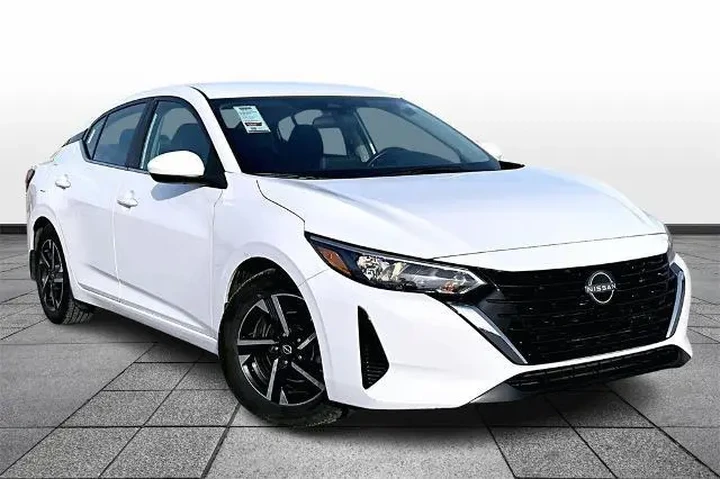 $19734 : Nissan Sentra 2024 SV 4dr Se image 2