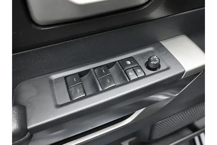 $37882 : Toyota Tundra 2022 4x4 SR5 4 image 6