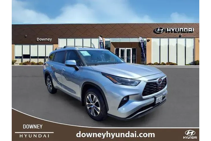 $35436 : Toyota Highlander 2024 XLE 4 image 2