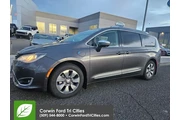 Chrysler Pacifica Hybrid 201 en Elizabethtown