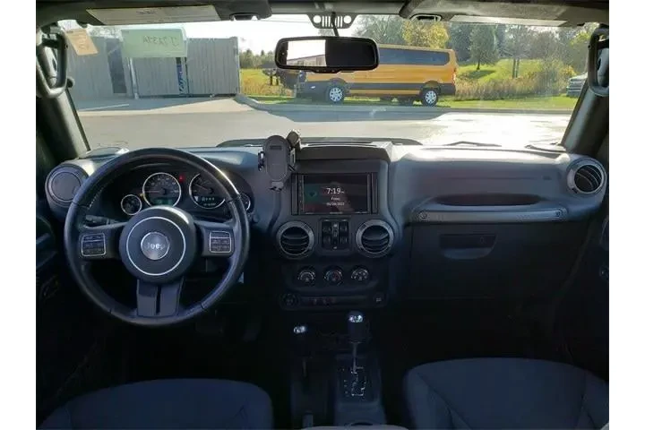 $16900 : Jeep Wrangler Unlimited 2016 image 10