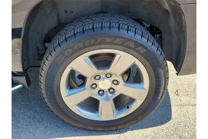 $29990 : Chevrolet Tahoe 2019 4x4 Pre image 9