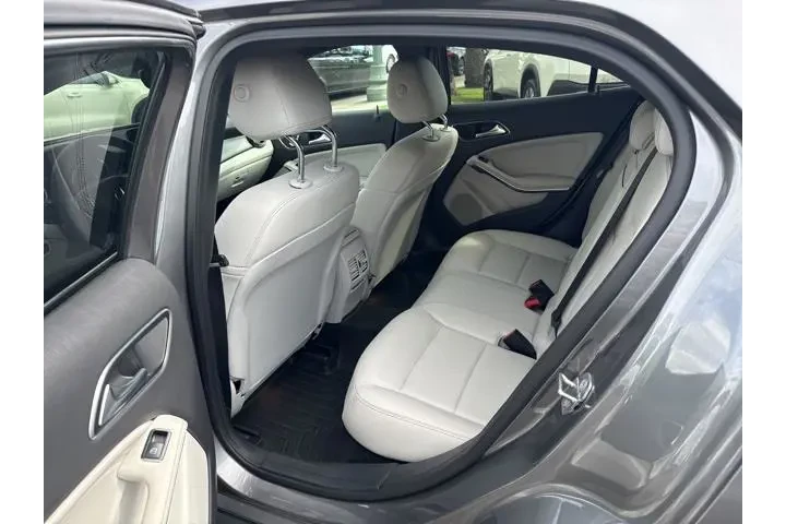 $15995 : Mercedes-Benz GLA 2018 AWD G image 8