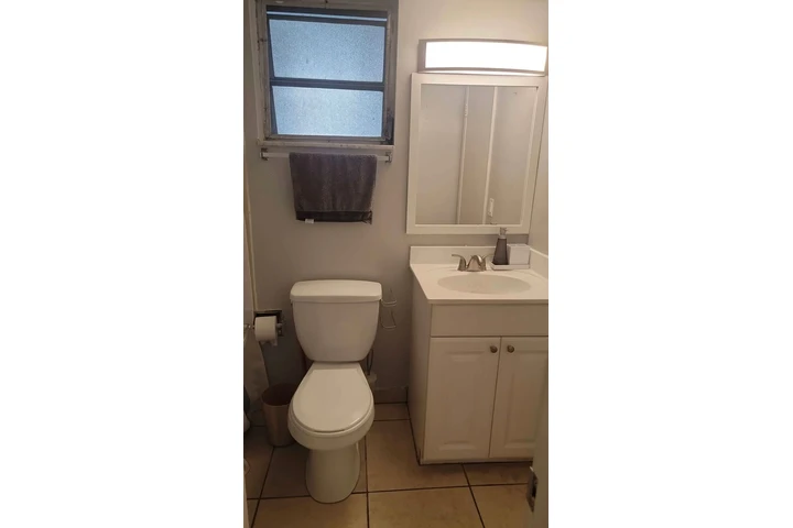 $1050 : 1 cuarto 1 baño image 4