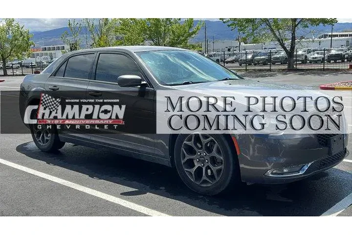 $17984 : Chrysler 300 2018 AWD S 4dr image 1