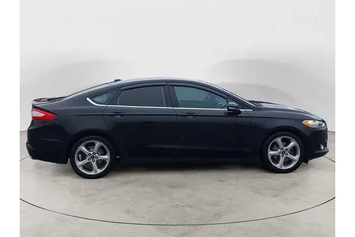 $9261 : Ford Fusion 2016 SE 4dr Seda image 6