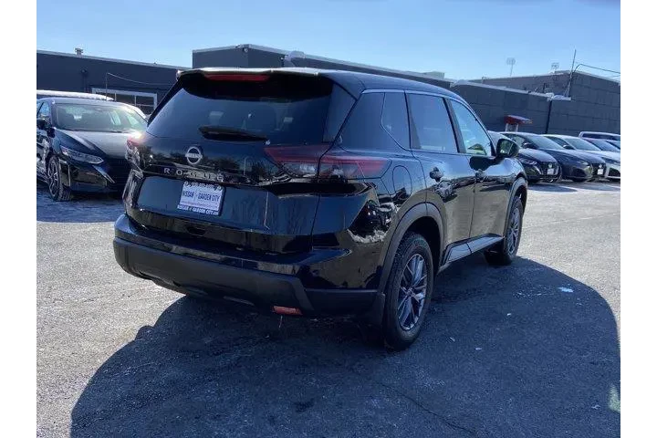 $22900 : Nissan Rogue 2025 S 4dr Cros image 4