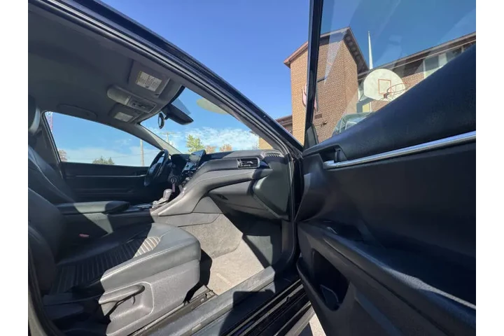 $14999 : 2021 Camry SE image 10