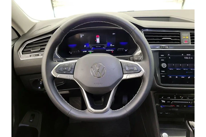 $21998 : Volkswagen Tiguan 2024 SE 4d image 10