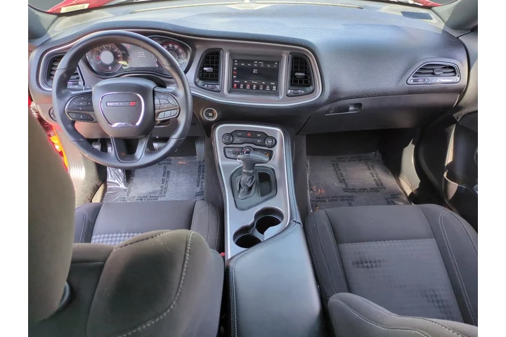 $28855 : Dodge Challenger 2022 SXT 2d image 10